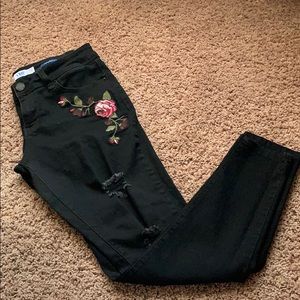 Black jeans with roses 🌹